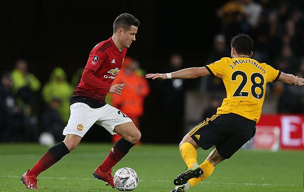 公俐获得亚冬会短道速滑女子1500米银牌 臧一泽摘铜.