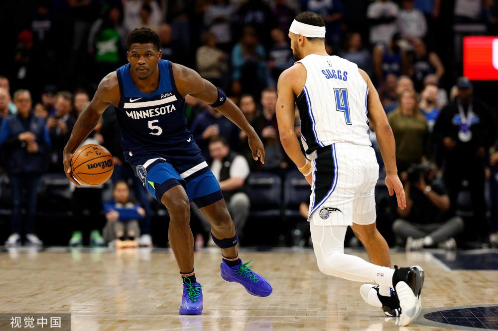 中超爭冠組第17輪北京國安0-0廣州恒大 雙方四中門框橫梁老將鄭智打滿全場.